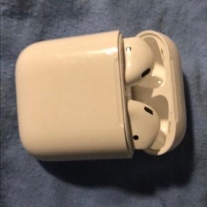 APPLE AIRPODS